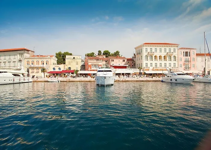 Sophia Near Porec Apartment